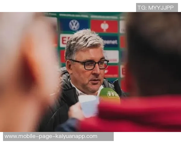 法鹰将帅直言德国杯前两轮缺VAR不合理并揭示多特进球越位争议 法鹰将帅直言德国杯前两轮缺VAR不合理并揭示多特进球越位争议