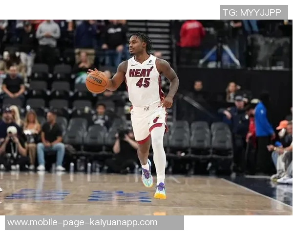 斯波赞小米切尔防守表现强烈侵略性契合球队战术需求 斯波赞小米切尔防守表现强烈侵略性契合球队战术需求