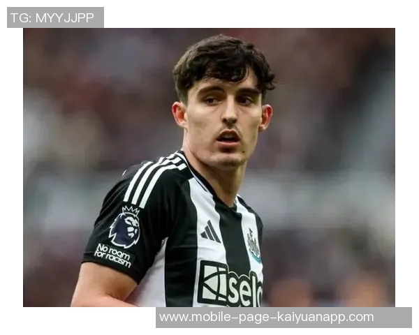 纽卡右后卫利夫拉门托未来悬而未决曼城对其表现出浓厚兴趣 纽卡右后卫利夫拉门托未来悬而未决曼城对其表现出浓厚兴趣